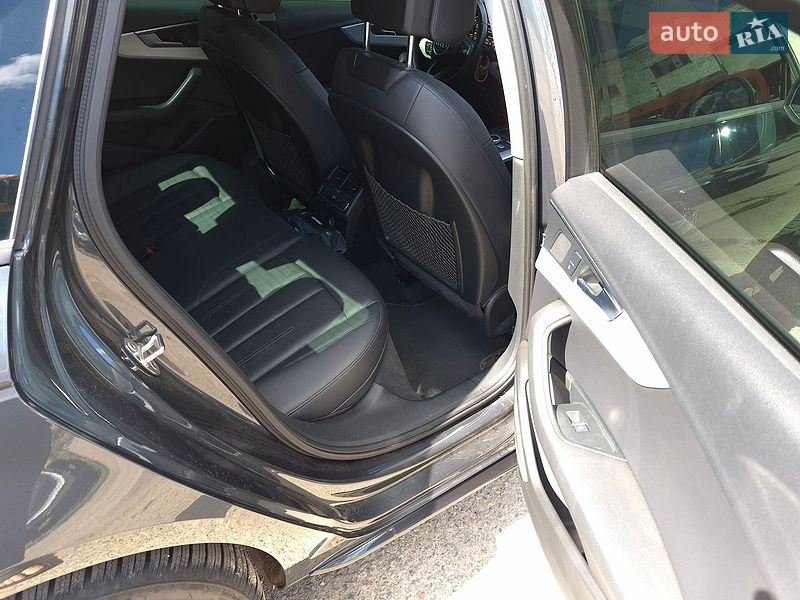 Седан Audi A4 2017 в Запорожье