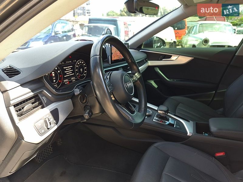 Седан Audi A4 2017 в Запорожье