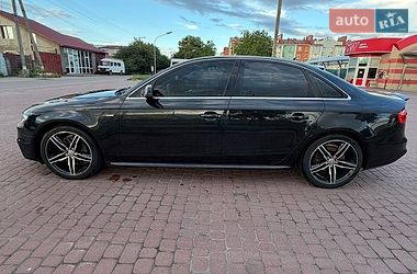 Седан Audi A4 2012 в Рівному