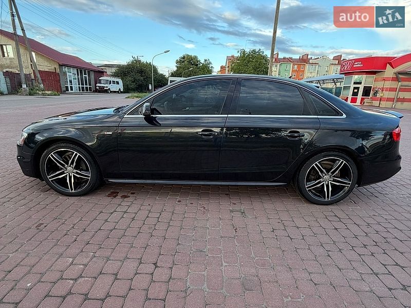 Седан Audi A4 2012 в Рівному
