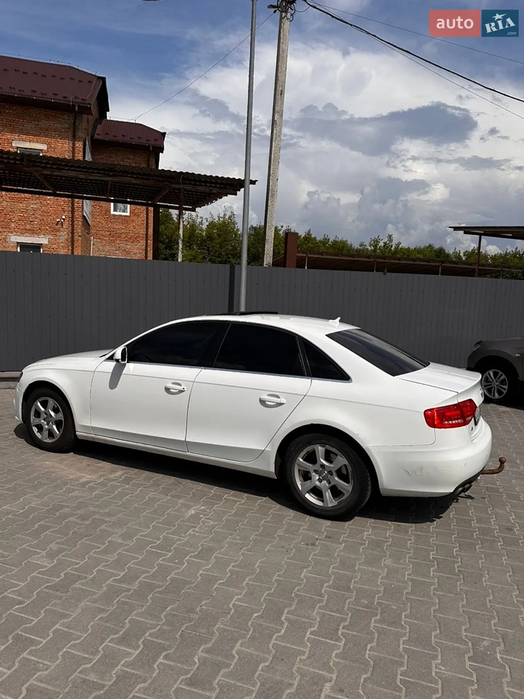 2010 Audi A4 - мініатюра 3