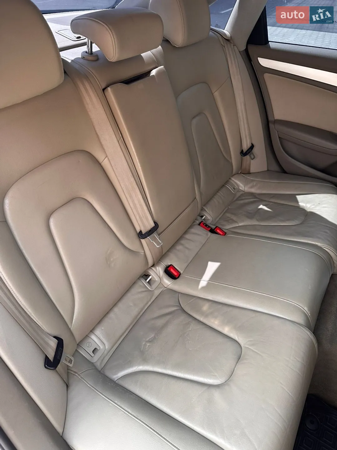 2010 Audi A4 - мініатюра 12