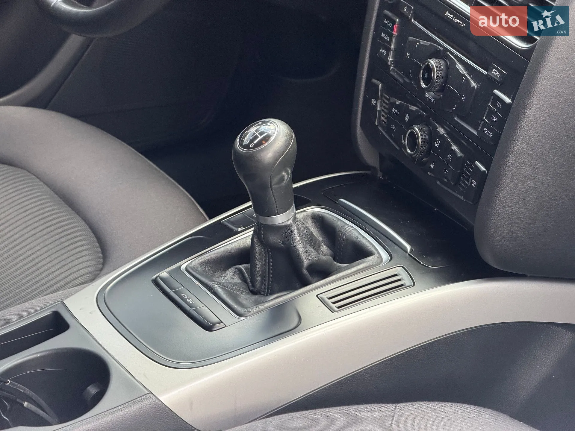 2010 Audi A4 - мініатюра 38