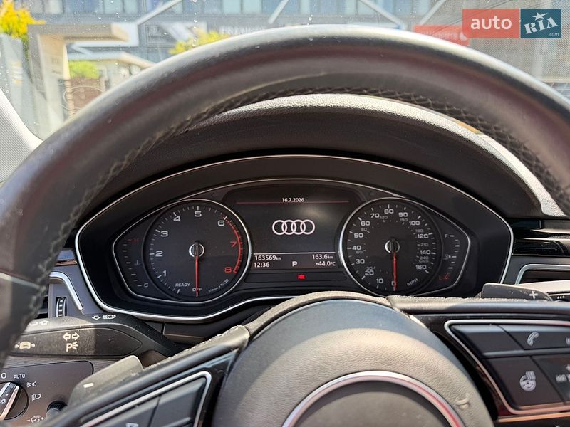 Седан Audi A4 2020 в Львові