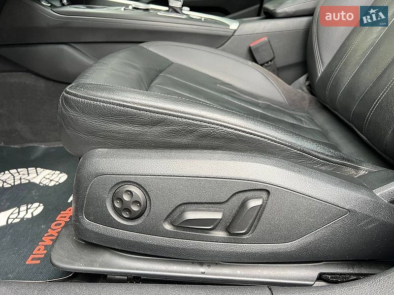 Седан Audi A4 2016 в Хмельницком