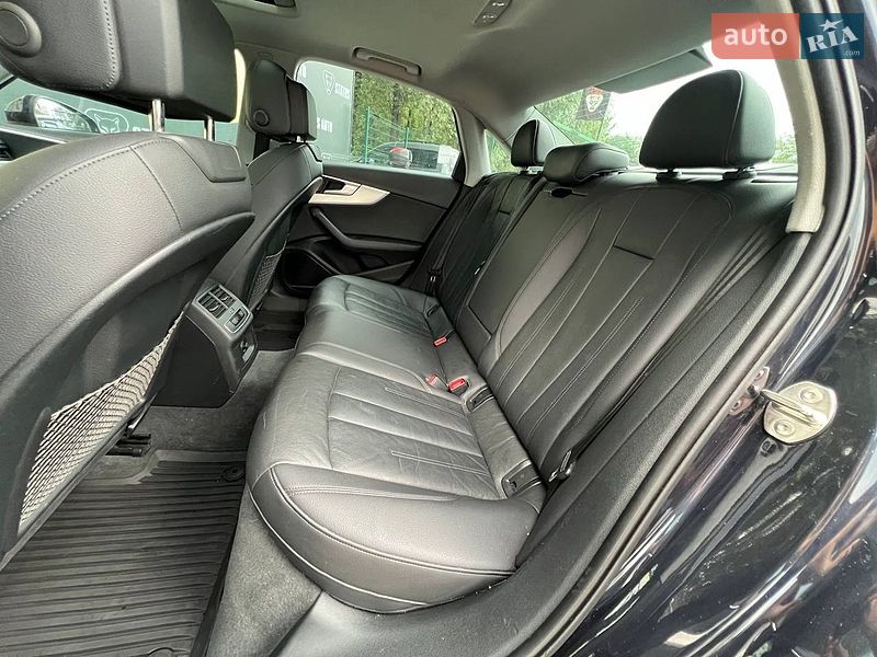 Седан Audi A4 2016 в Хмельницком