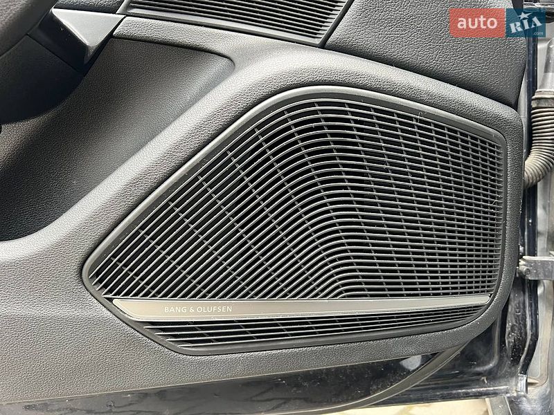Седан Audi A4 2016 в Хмельницком