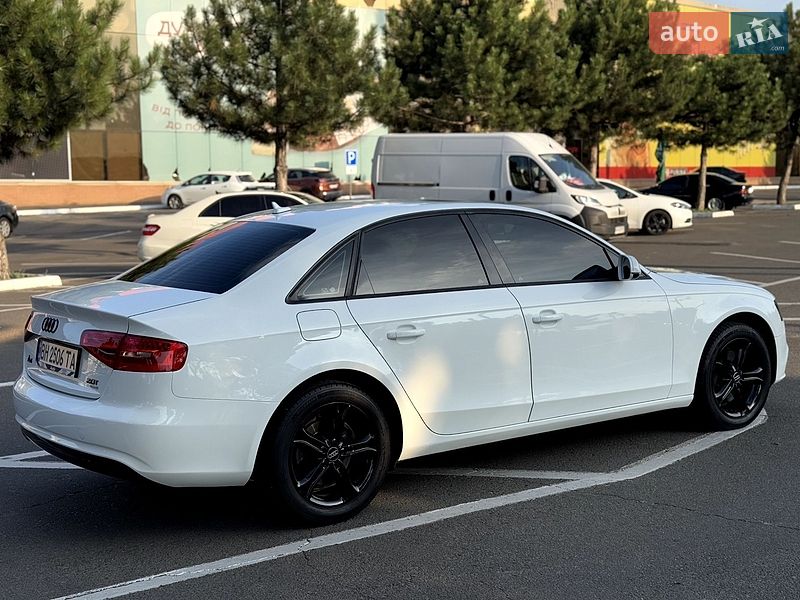 Седан Audi A4 2012 в Одессе