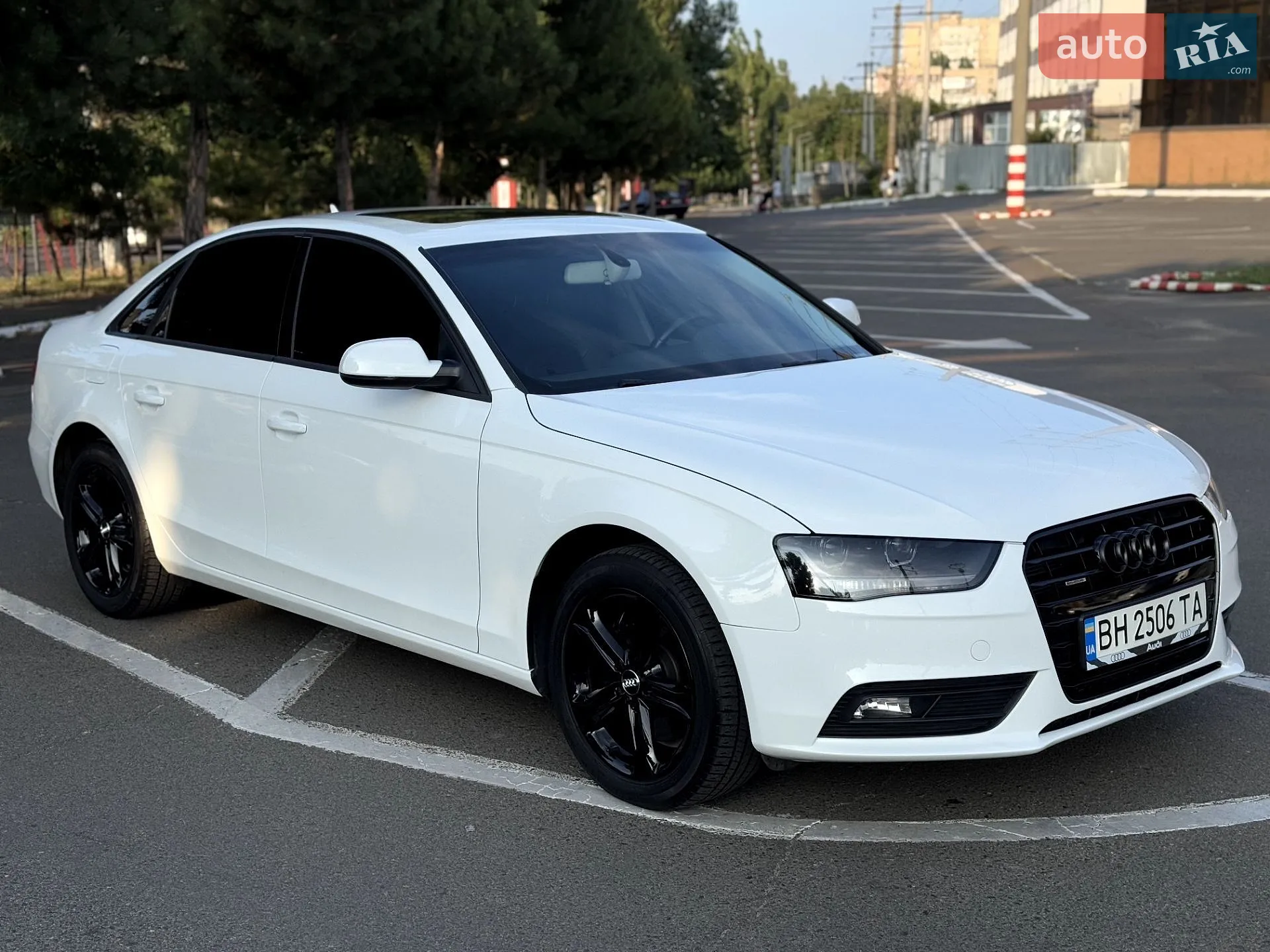 2012 Audi A4 - мініатюра 4