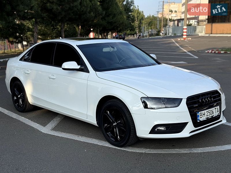 Седан Audi A4 2012 в Одесі