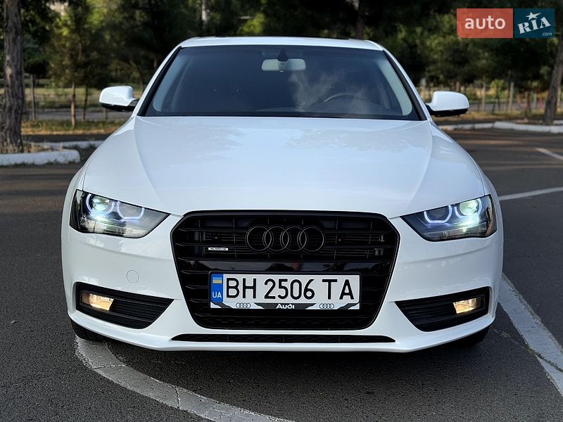 Седан Audi A4 2012 в Одессе