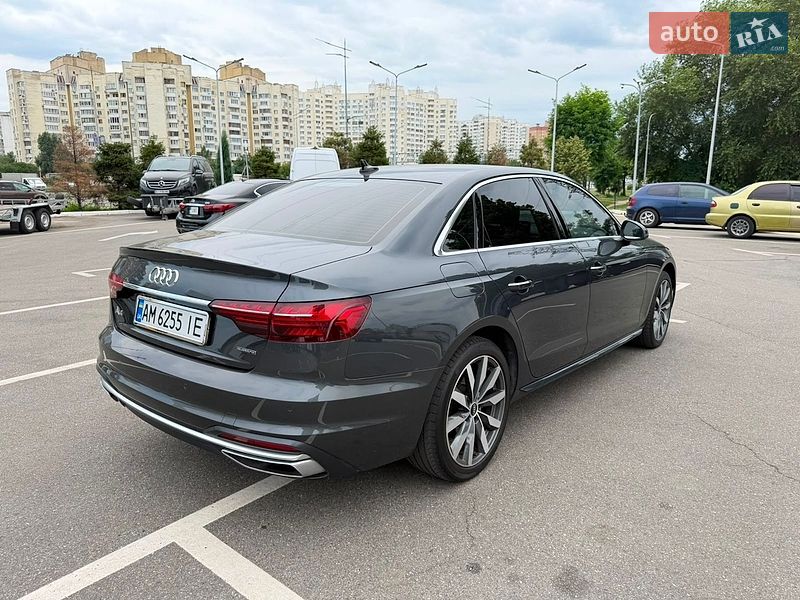 Седан Audi A4 2021 в Киеве