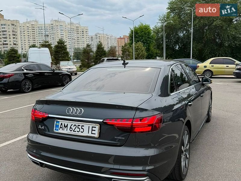 Седан Audi A4 2021 в Киеве