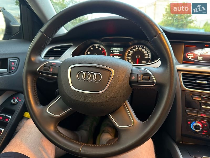 Седан Audi A4 2014 в Стрые