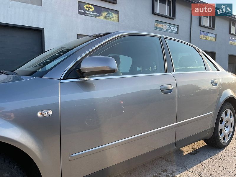 Седан Audi A4 2002 в Вараші