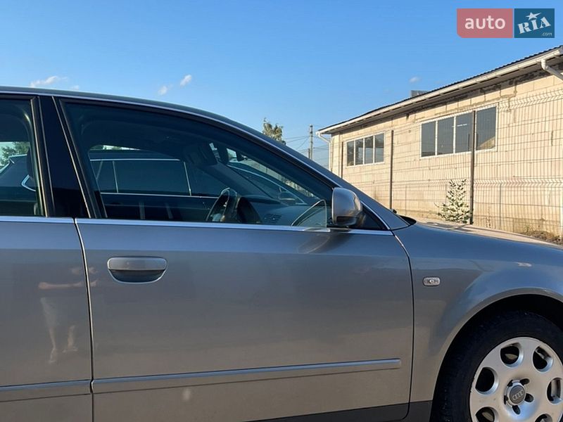 Седан Audi A4 2002 в Вараші