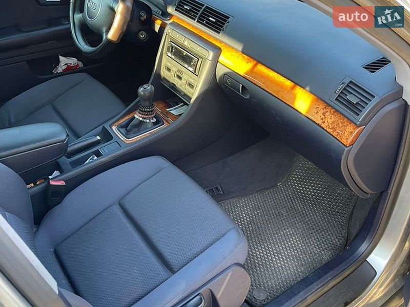 Седан Audi A4 2002 в Вараші