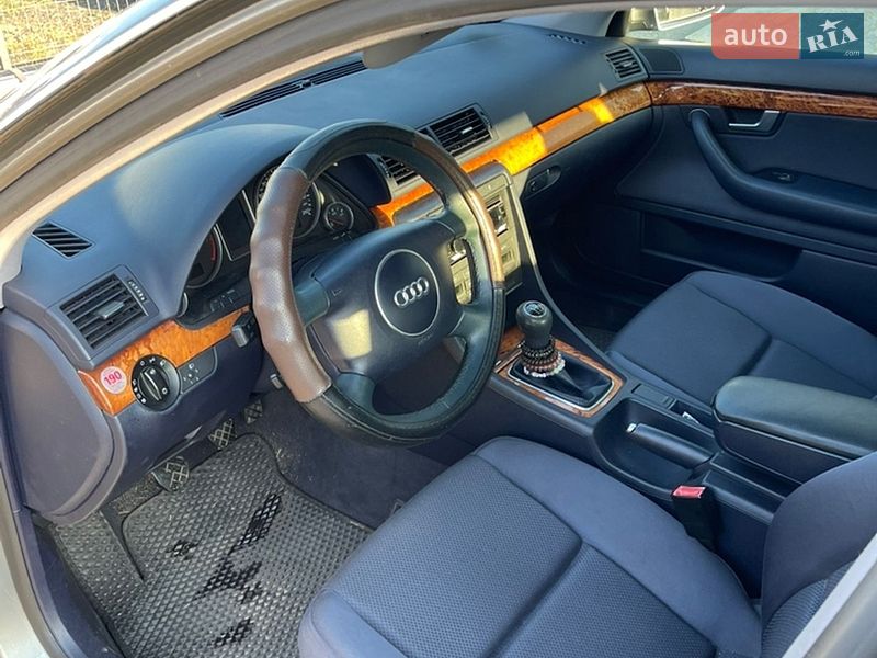 Седан Audi A4 2002 в Вараші