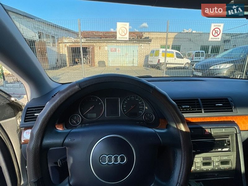 Седан Audi A4 2002 в Вараші