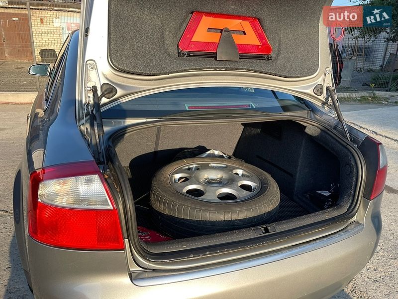 Седан Audi A4 2002 в Вараші