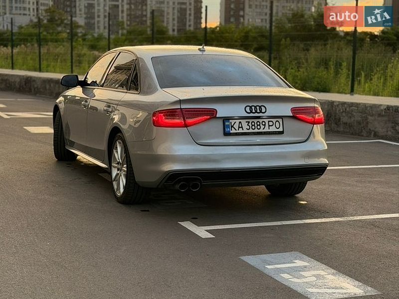 Седан Audi A4 2015 в Киеве