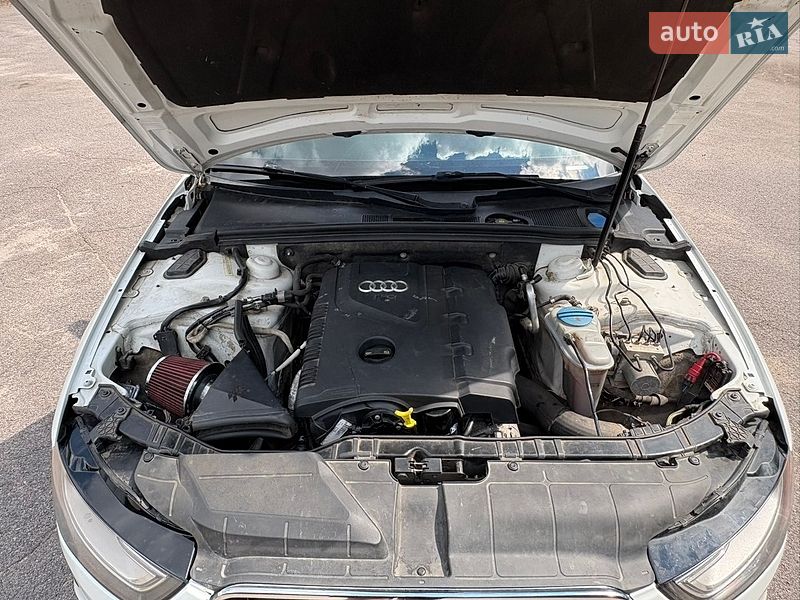 Седан Audi A4 2013 в Днепре