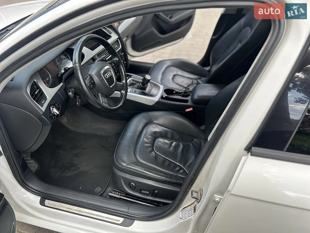 2010 Audi A4 - мініатюра 2