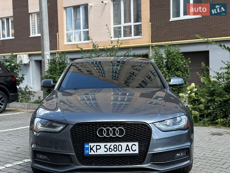 Седан Audi A4 2014 в Хмельницькому