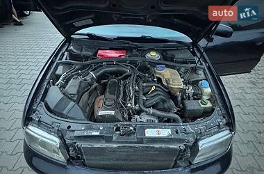 Седан Audi A4 1998 в Сторожинце