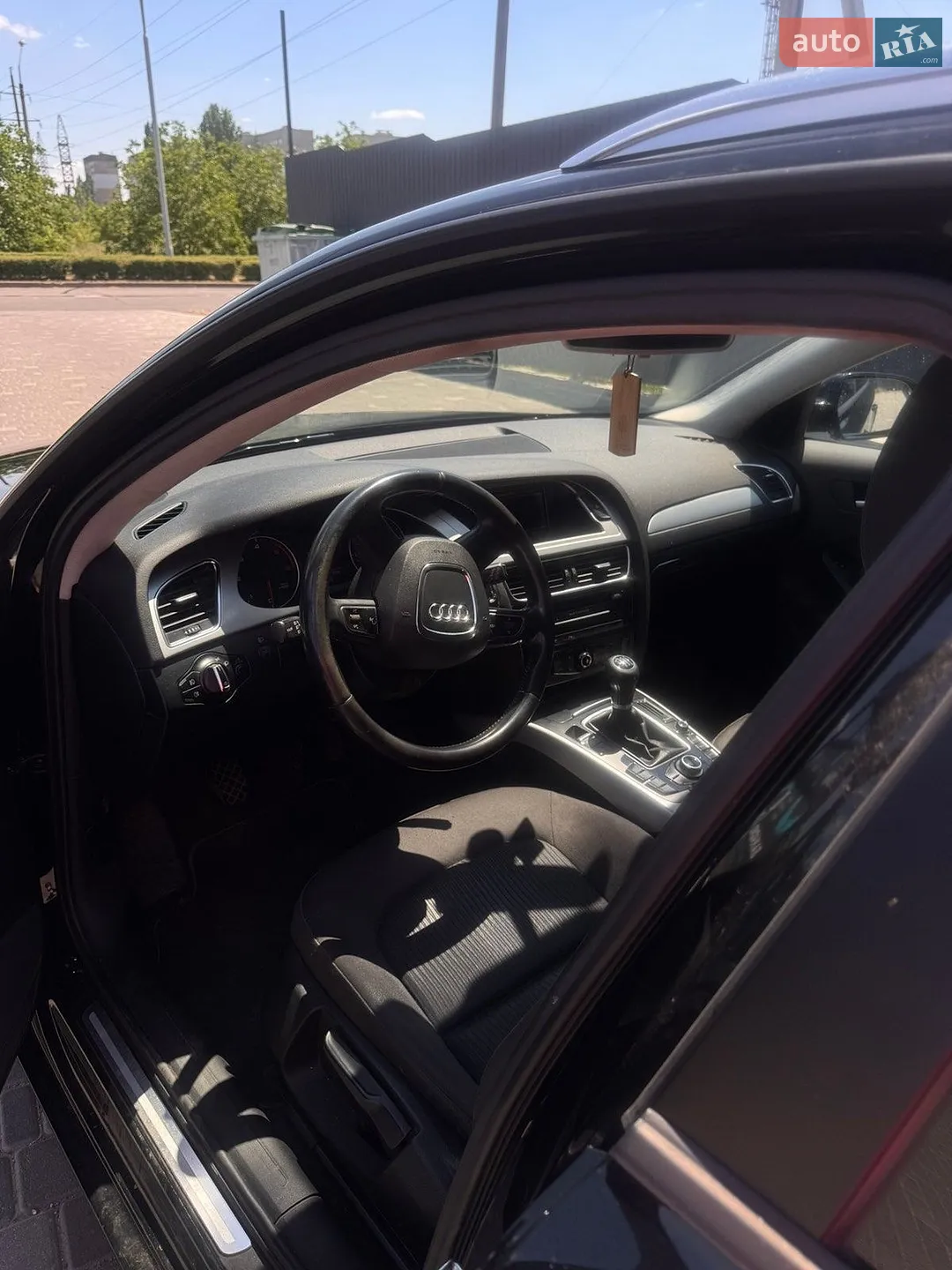 2011 Audi A4 - мініатюра 2