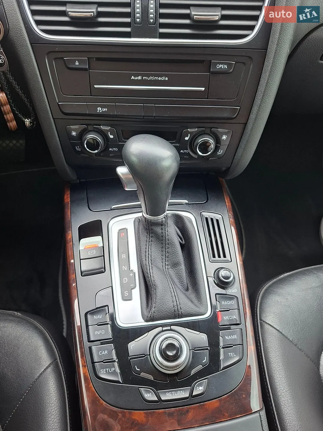 2010 Audi A4 - мініатюра 6