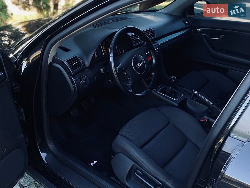 Седан Audi A4 2004 в Дубні
