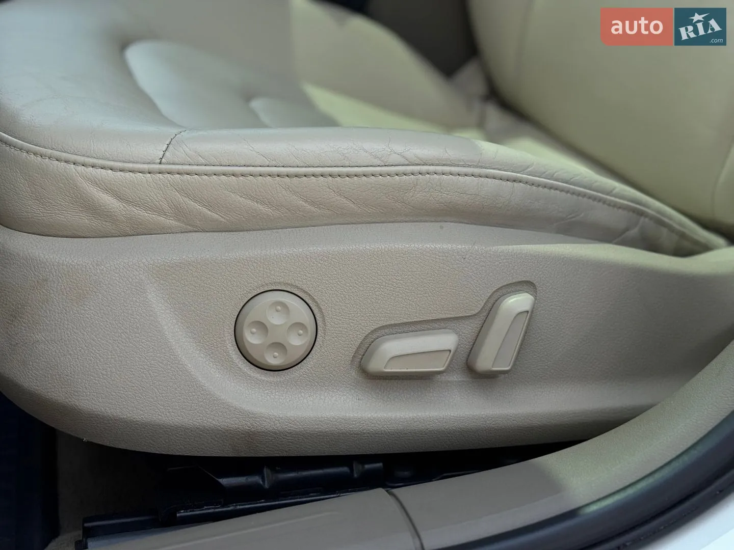 2010 Audi A4 - мініатюра 16