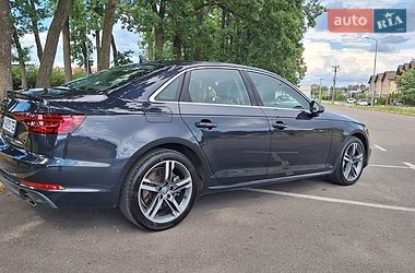 Седан Audi A4 2017 в Киеве