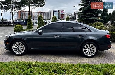 Седан Audi A4 2017 в Львове