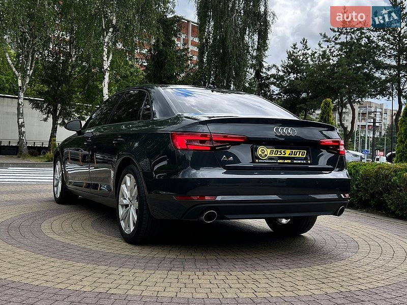 Седан Audi A4 2017 в Львове