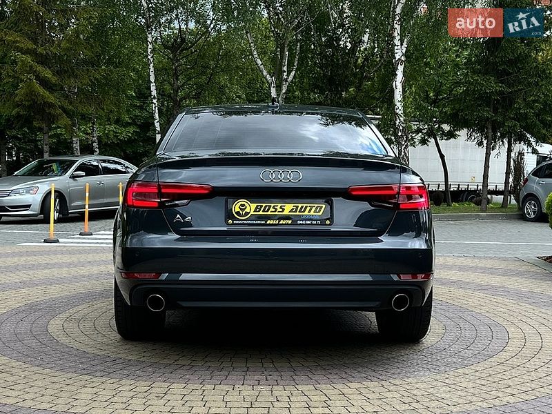 Седан Audi A4 2017 в Львове