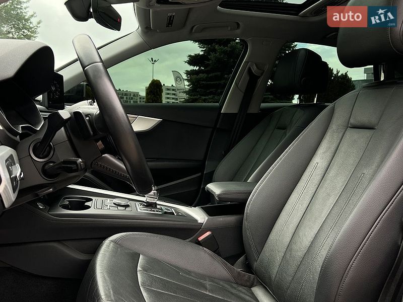 Седан Audi A4 2017 в Львове