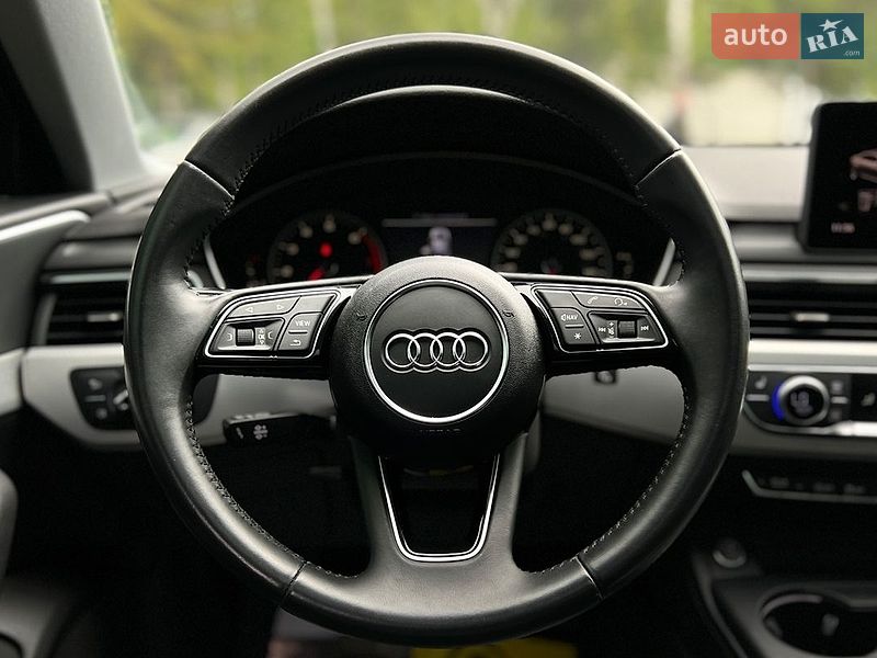 Седан Audi A4 2017 в Львове