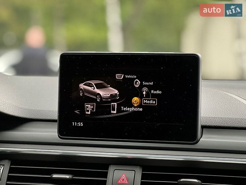 Седан Audi A4 2017 в Львове