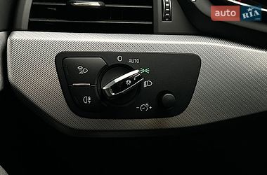 Седан Audi A4 2017 в Львове