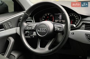 Седан Audi A4 2017 в Львове