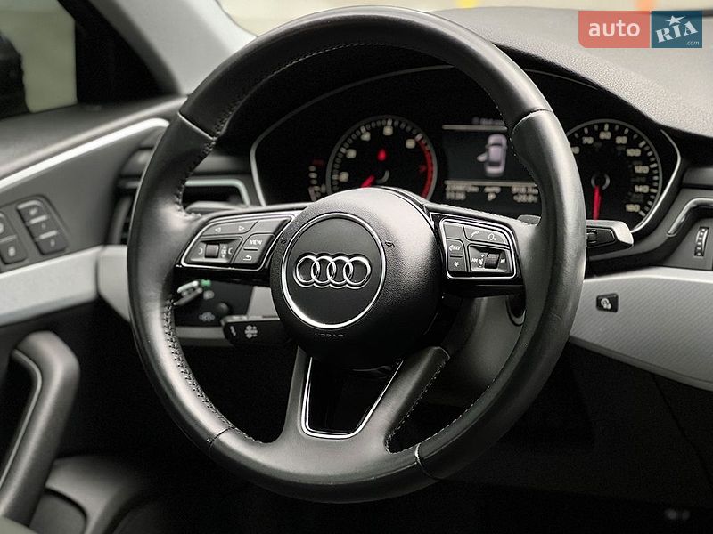 Седан Audi A4 2017 в Львове