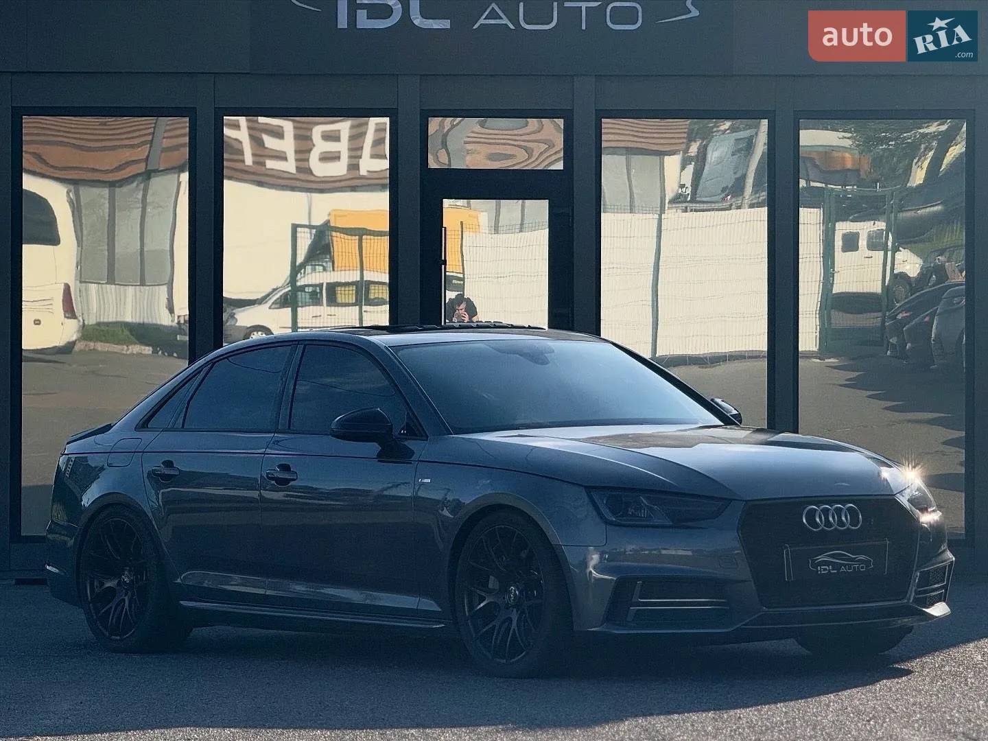 2017 Audi A4 - мініатюра 2