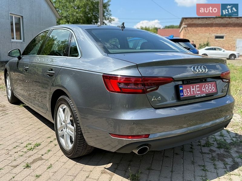 Седан Audi A4 2016 в Рівному
