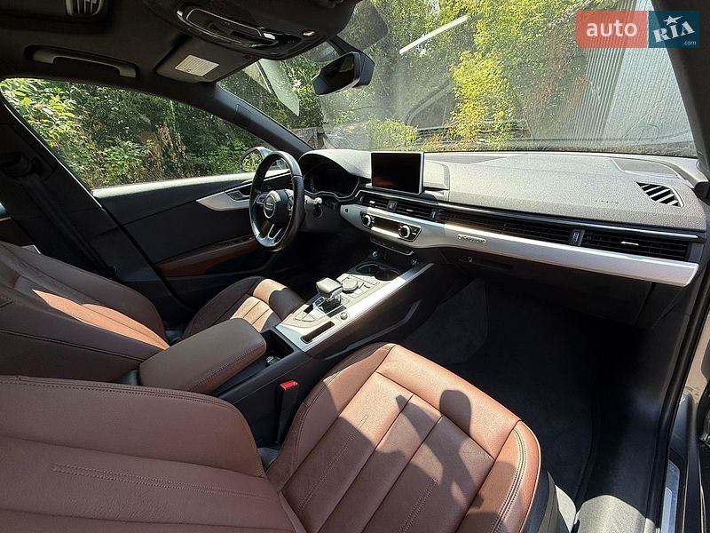 Седан Audi A4 2016 в Рівному
