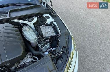Седан Audi A4 2022 в Мукачевому