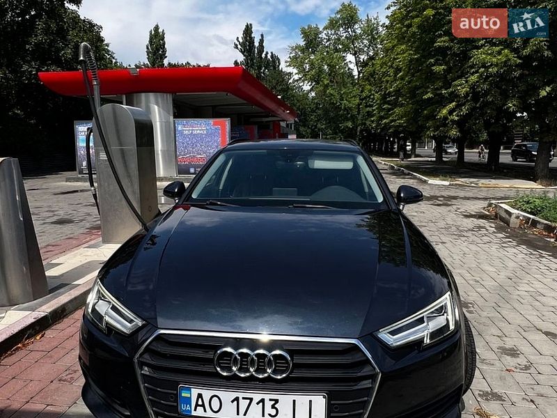 Універсал Audi A4 2018 в Ужгороді