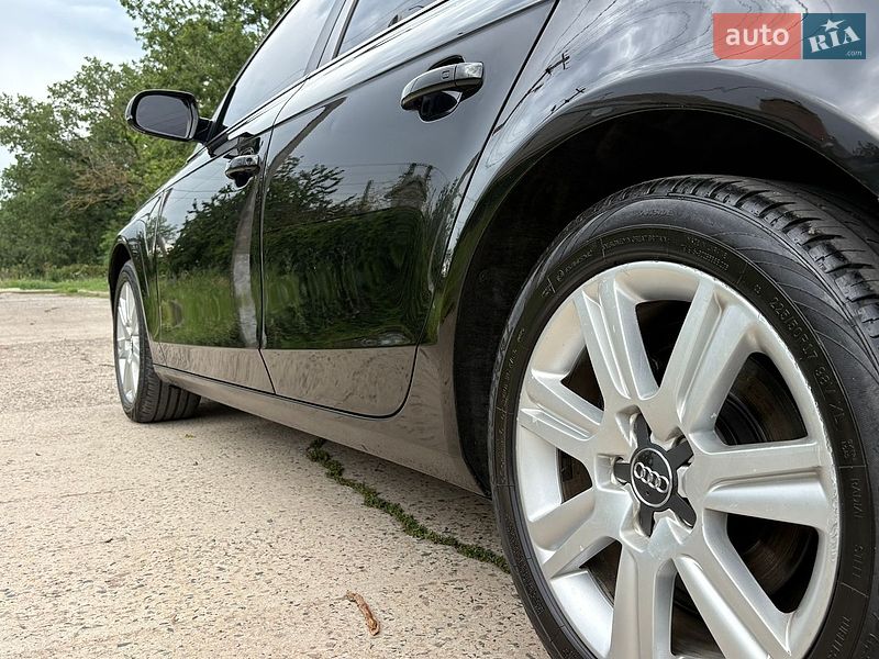 Седан Audi A4 2009 в Кривом Роге