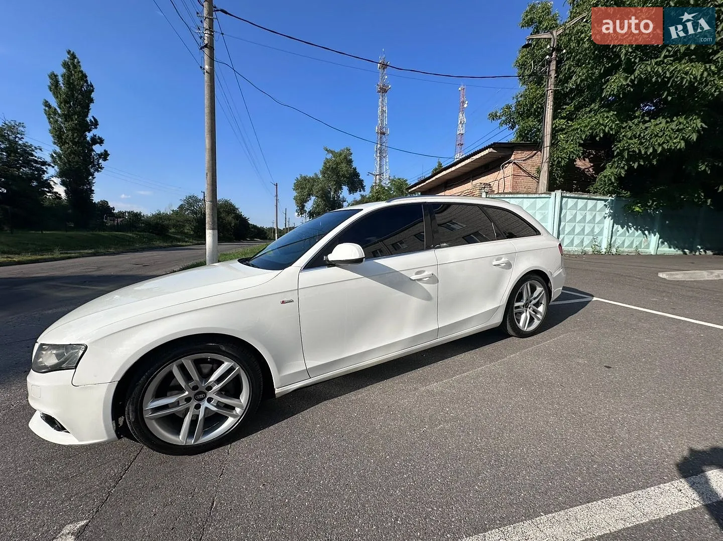 2010 Audi A4 - мініатюра 4